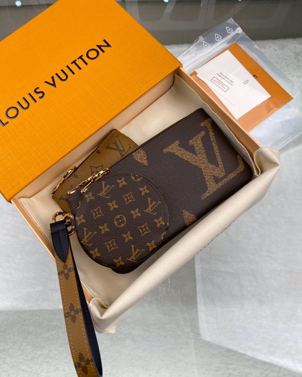 1:1 Replica Louis Vuitton Trio Pouch Monogram Giant/ Monogram Reverse/ Monogram Canvas Pink For Women, Women's Wallets 7.7in/19.5cm LV M68756