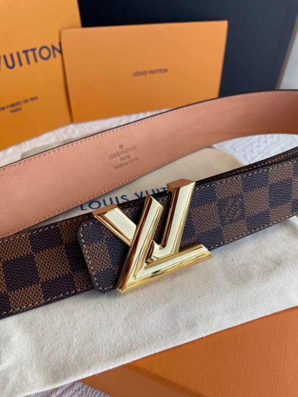 1:1 Replica Louis Vuitton Twist Iconic Initiales LV Belt Damier Infini Canvas Brown Gold Finishing LV Women Belt