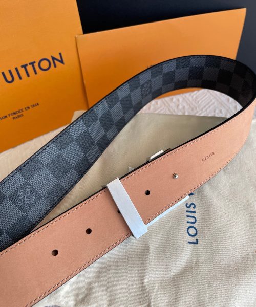 1:1 Replica Louis Vuitton Twist Initiales LV Belt Damier Infini Canvas Palladium Hardware LV Women Belt