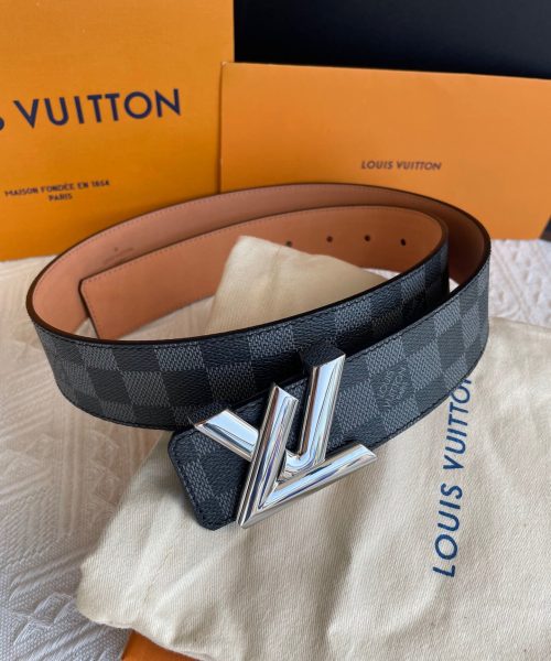 1:1 Replica Louis Vuitton Twist Initiales LV Belt Damier Infini Canvas Palladium Hardware LV Women Belt