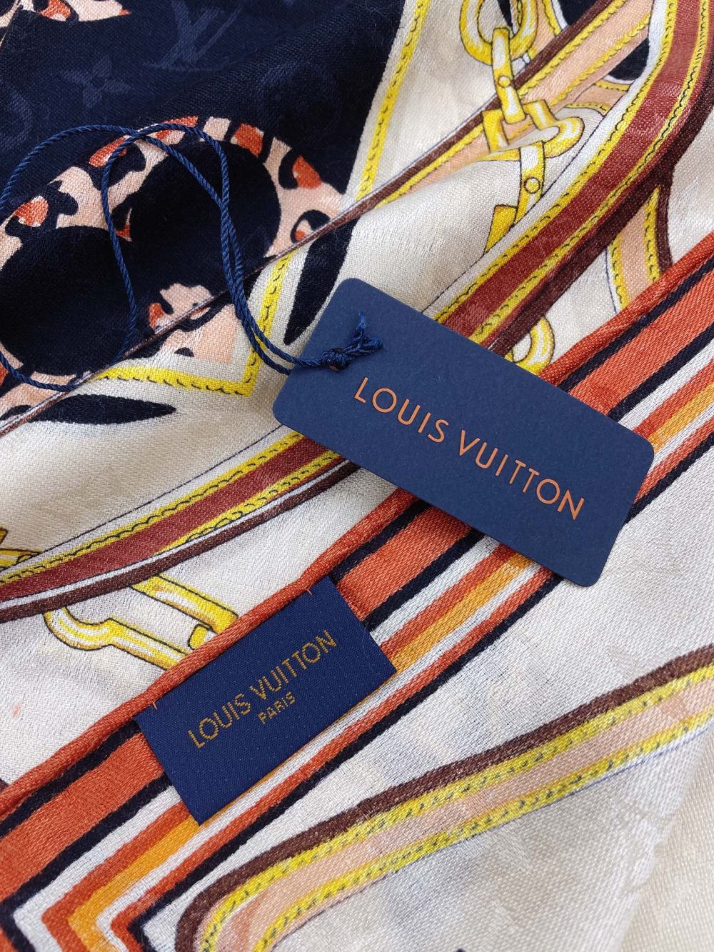 Louis Vuitton Wild at Heart My Everything Souple Face Shawl Brown 110cm/43in m00411 - Image 3