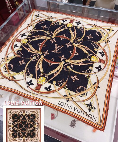 Louis Vuitton Wild at Heart My Everything Souple Face Shawl Brown 110cm/43in m00411