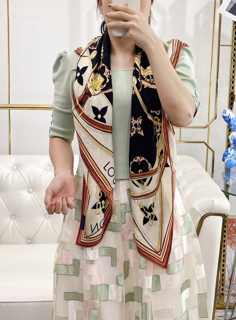Louis Vuitton Wild at Heart My Everything Souple Face Shawl Brown 110cm/43in m00411 - Image 6