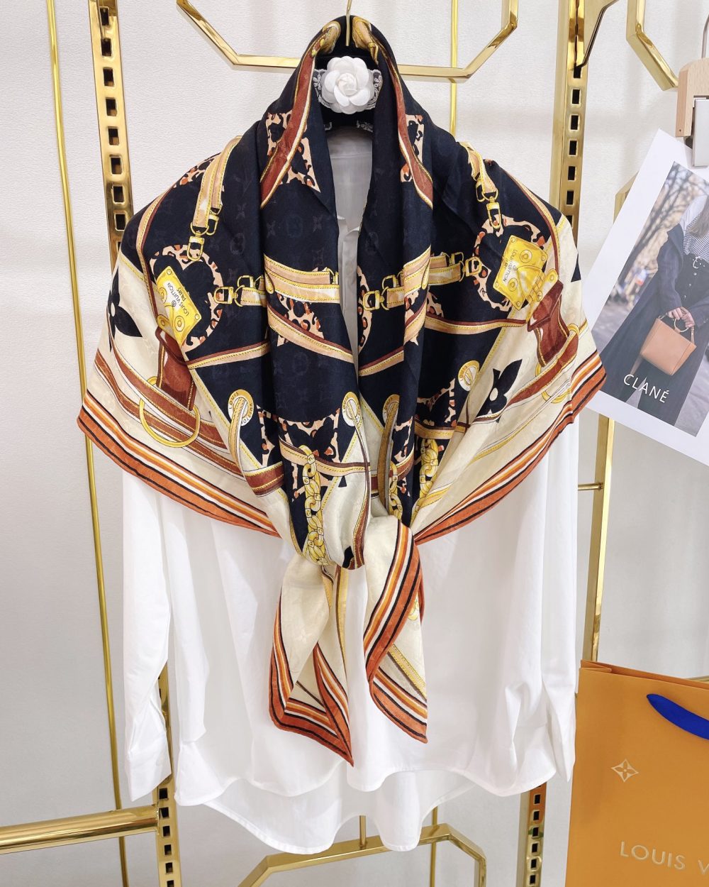 Louis Vuitton Wild at Heart My Everything Souple Face Shawl Brown 110cm/43in m00411