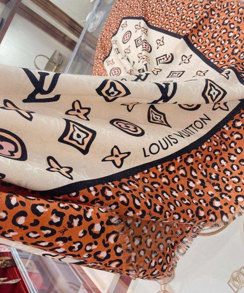 Louis Vuitton Wild at Heart Shawl Brown 140cm/55in