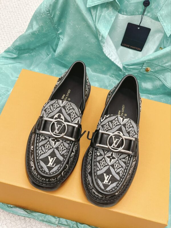 Louis Vuitton Women's Academy Loafer Black And White For Women LV