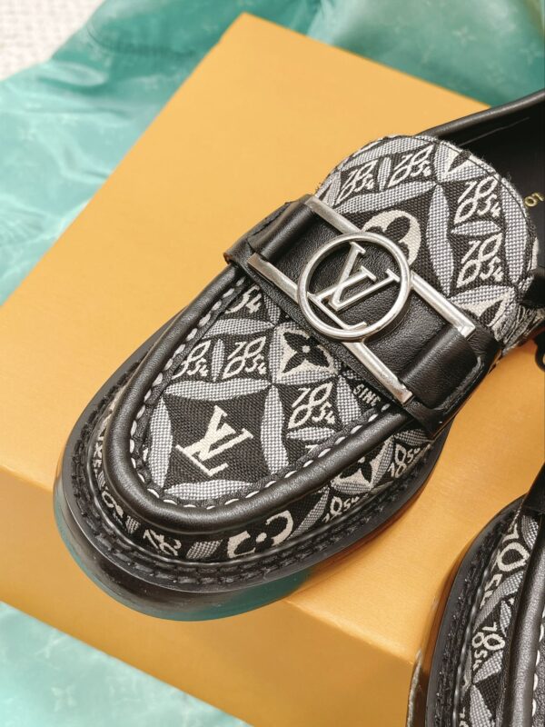 Louis Vuitton Women's Academy Loafer Black And White For Women LV