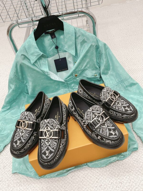Louis Vuitton Women's Academy Loafer Black And White For Women LV
