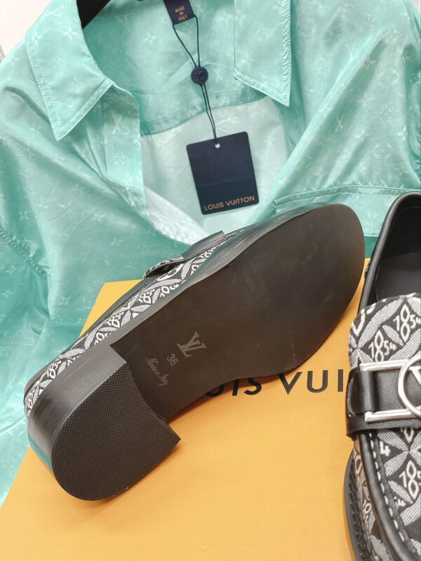 Louis Vuitton Women's Academy Loafer Black And White For Women LV
