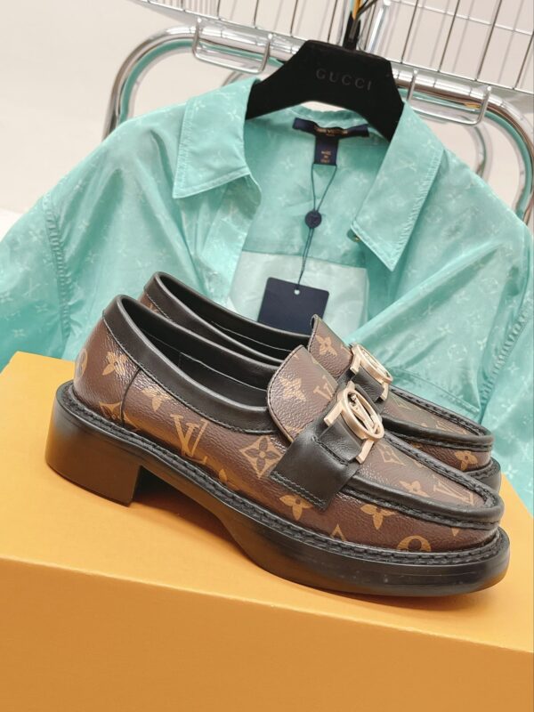 Louis Vuitton Women's Academy Loafer Gold Toned Hardware Brown For Women LV