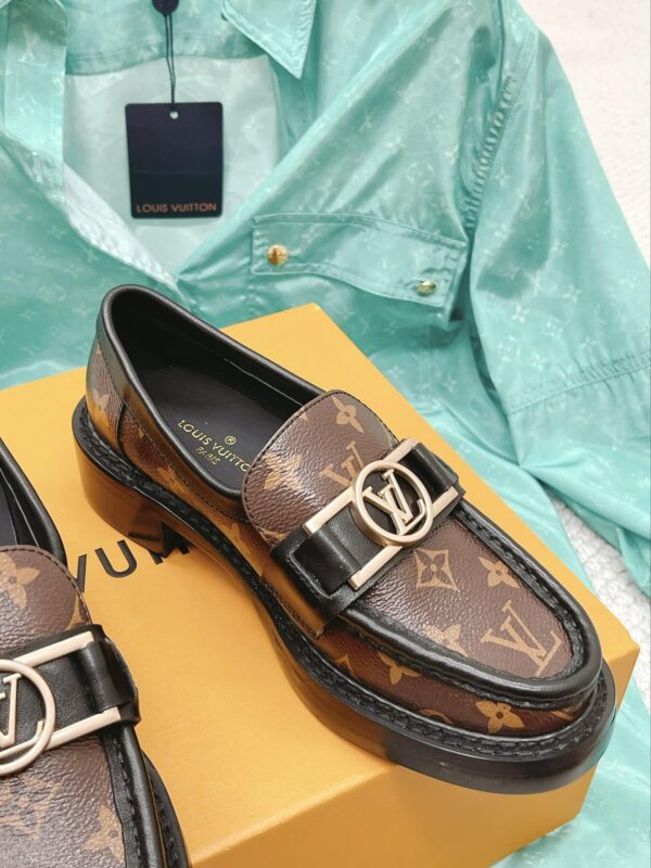 Louis Vuitton Women's Academy Loafer Gold Toned Hardware Brown For Women LV