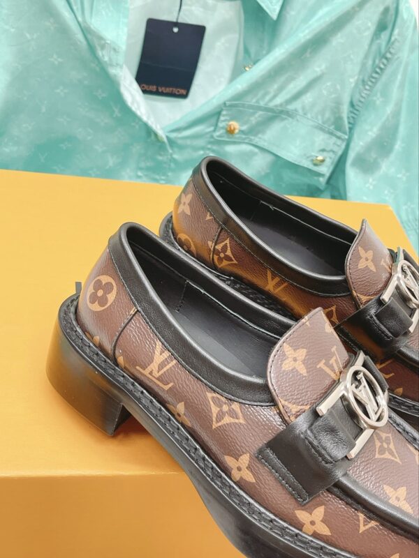 Louis Vuitton Women's Academy Loafer Gold Toned Hardware Brown For Women LV