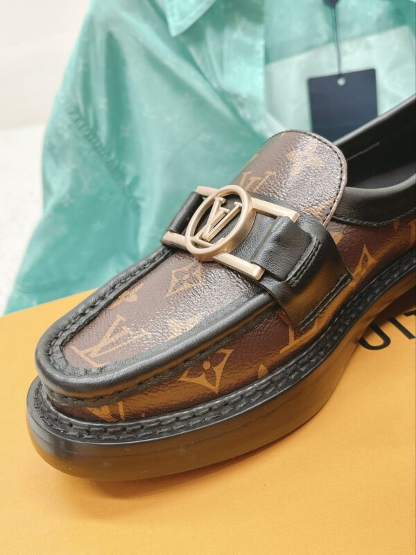 Louis Vuitton Women's Academy Loafer Gold Toned Hardware Brown For Women LV