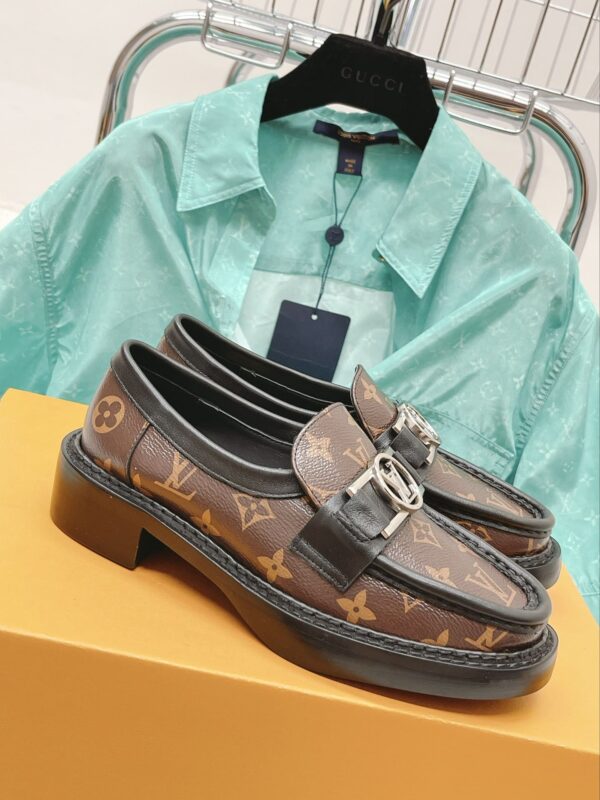 Louis Vuitton Women's Academy Loafer Gold Toned Hardware Brown For Women LV