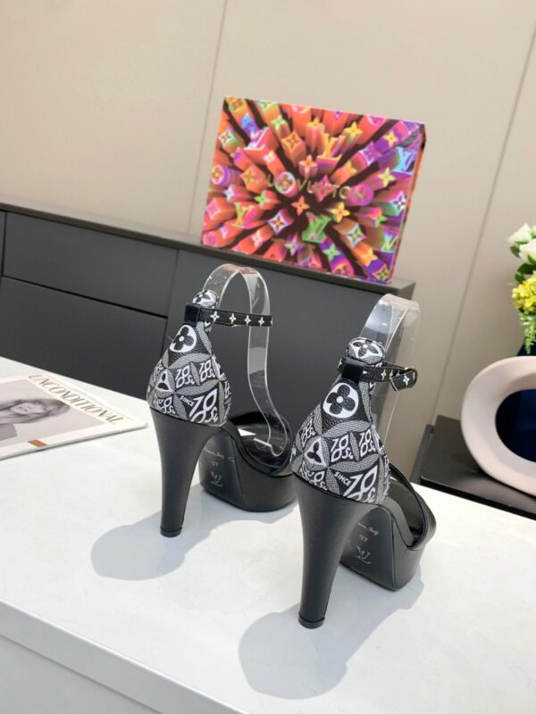 Louis Vuitton Women's Afterglow Platform Sandal Black And White For Women LV