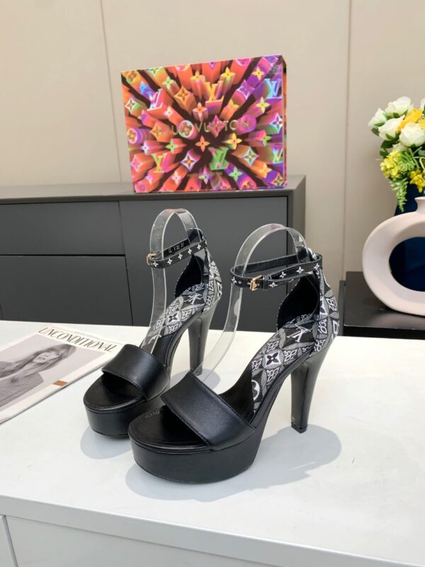 Louis Vuitton Women's Afterglow Platform Sandal Black And White For Women LV