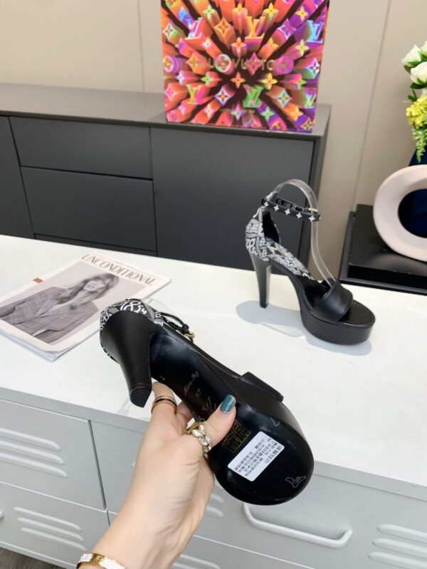 Louis Vuitton Women's Afterglow Platform Sandal Black And White For Women LV