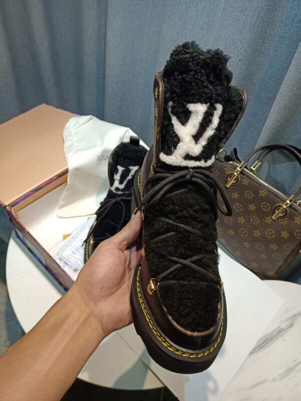 Louis Vuitton Women's Beaubourg Ankle Boot Black For Women LV