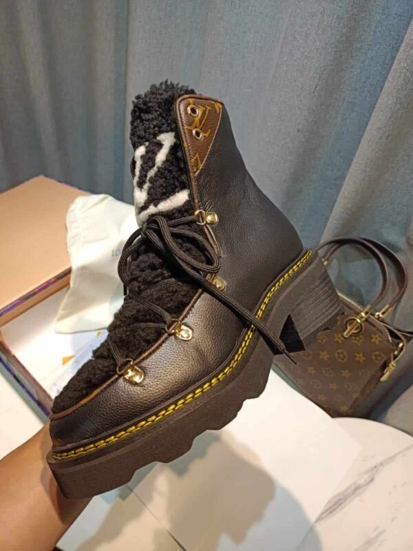 Louis Vuitton Women's Beaubourg Ankle Boot Black For Women LV
