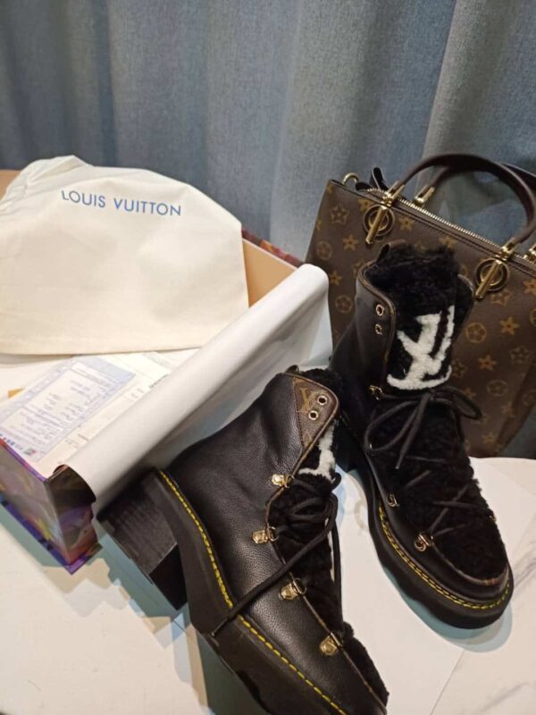 Louis Vuitton Women's Beaubourg Ankle Boot Black For Women LV