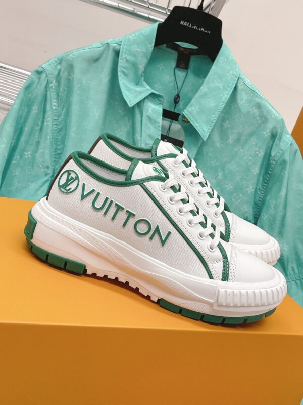 Louis Vuitton Women's LV Squad Sneaker Green For Women LV