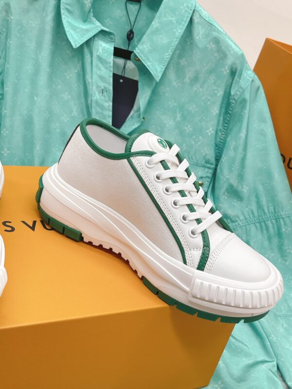 Louis Vuitton Women's LV Squad Sneaker Green For Women LV