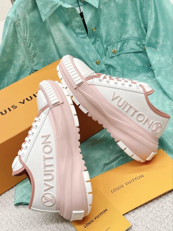 Louis Vuitton Women's LV Squad Sneaker Pink For Women LV 1AACW0