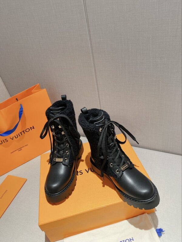 Louis Vuitton Women's LV Territory Flat Ranger Black For Women LV