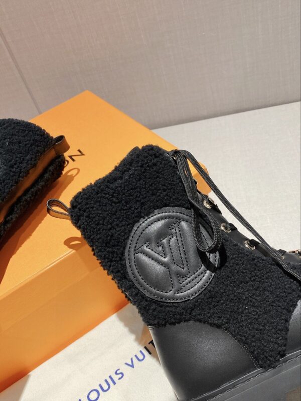 Louis Vuitton Women's LV Territory Flat Ranger Black For Women LV