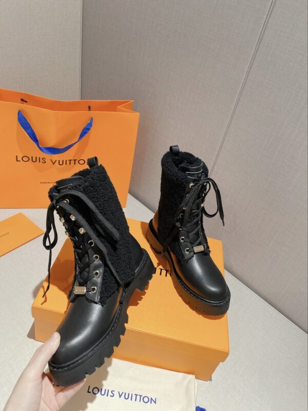 Louis Vuitton Women's LV Territory Flat Ranger Black For Women LV