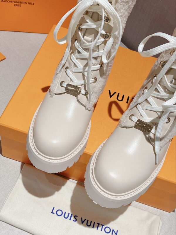 Louis Vuitton Women's LV Territory Flat Ranger White For Women LV