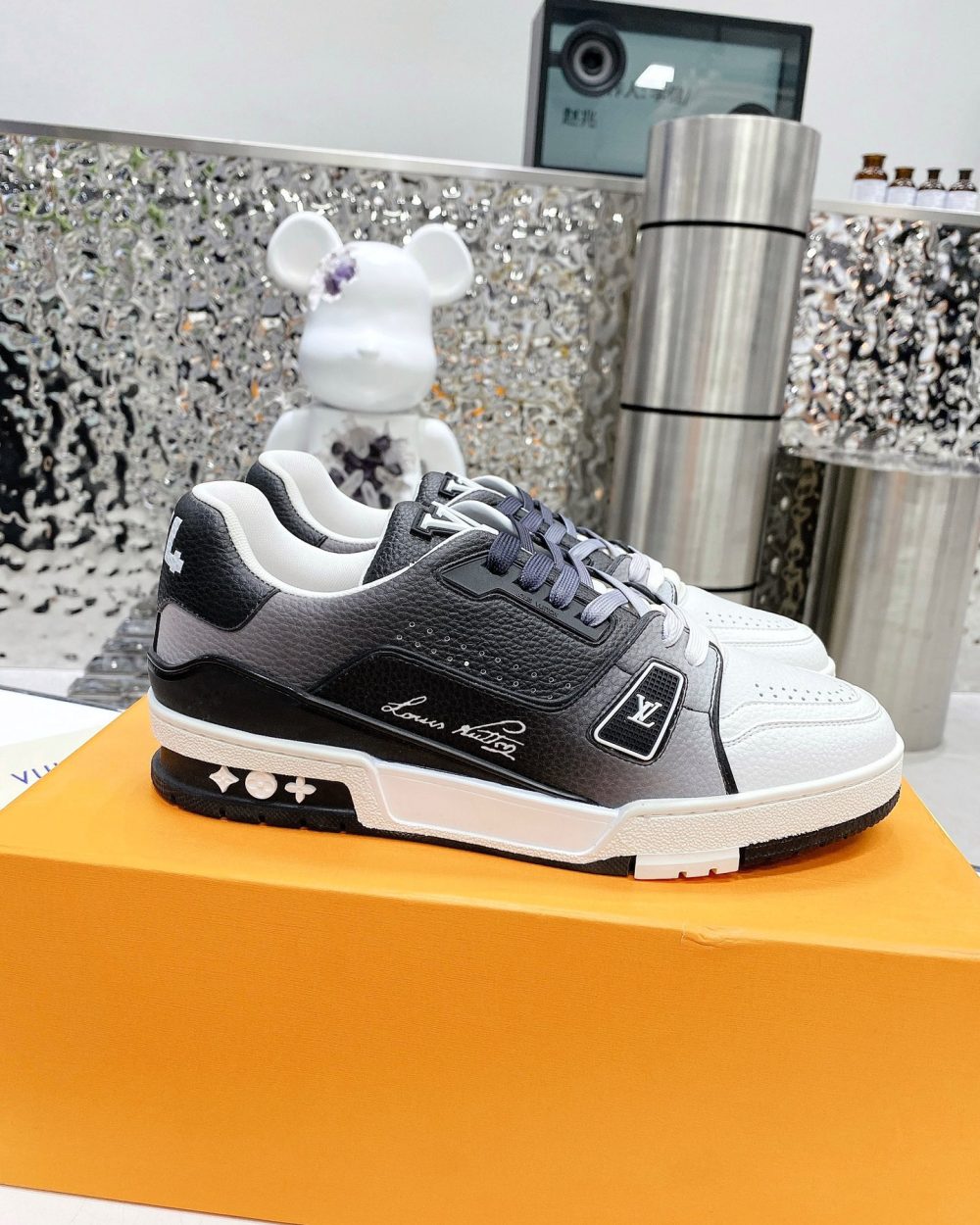 Louis Vuitton Women's LV Trainers Black For Women LV