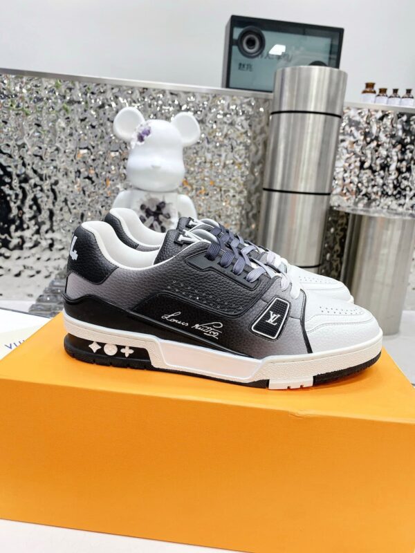 Louis Vuitton Women's LV Trainers Black For Women LV