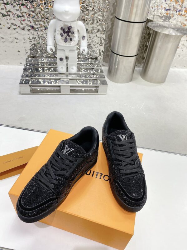 Louis Vuitton Women's LV Trainers Black For Women LV