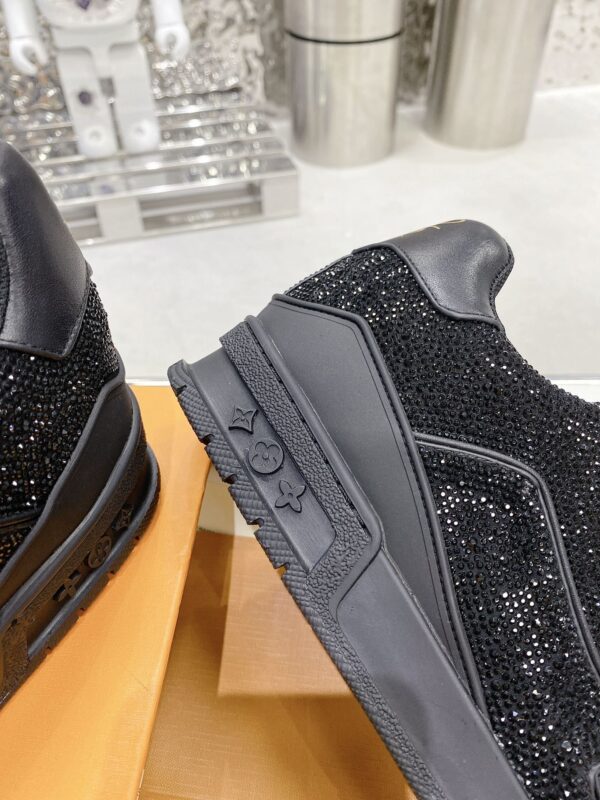Louis Vuitton Women's LV Trainers Black For Women LV