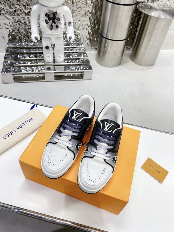 Louis Vuitton Women's LV Trainers Black For Women LV