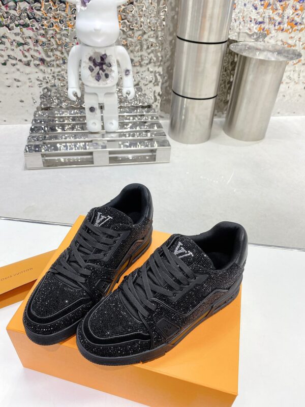 Louis Vuitton Women's LV Trainers Black For Women LV