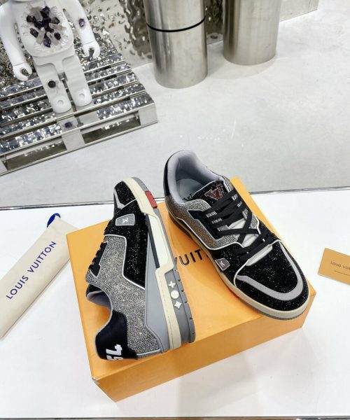 Louis Vuitton Women's LV Trainers Black For Women LV