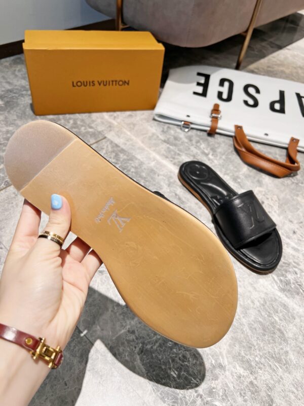Louis Vuitton Women's Magnetic Flat Mule Black For Women LV 1AA1LT