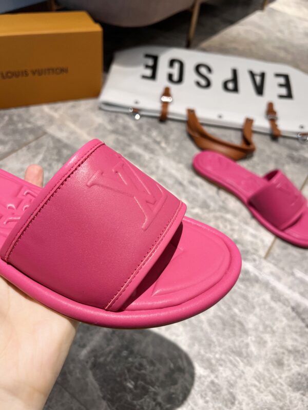 Louis Vuitton Women's Magnetic Flat Mule Fuchsia Pink For Women LV 1AA1MN