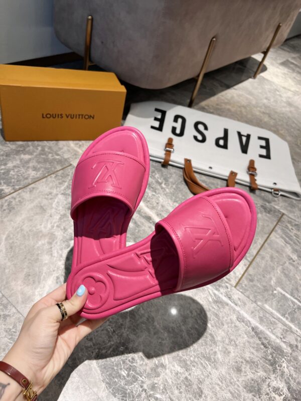Louis Vuitton Women's Magnetic Flat Mule Fuchsia Pink For Women LV 1AA1MN