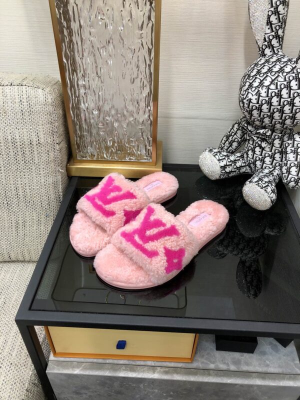 Louis Vuitton Women's Magnetic Flat Mule Pink For Women LV