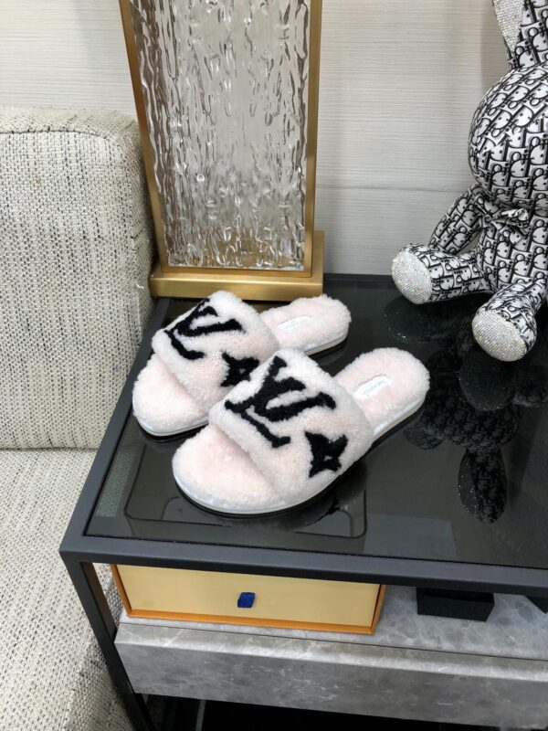Louis Vuitton Women's Magnetic Flat Mule White For Women LV