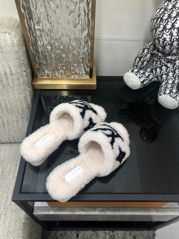Louis Vuitton Women's Magnetic Mule White For Women LV