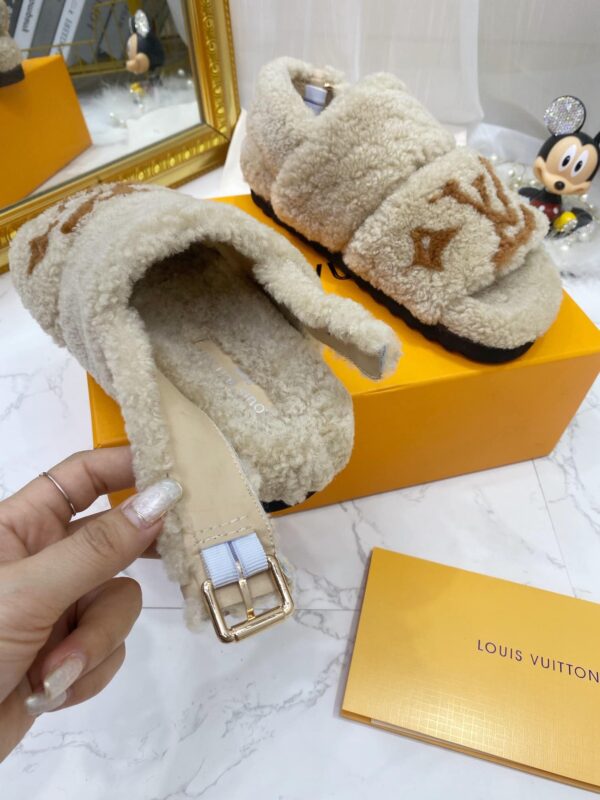 Louis Vuitton Women's Paseo Flat Comfort Sandal Beige For Women LV 1AA1GY