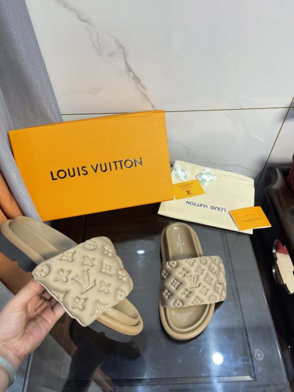 Louis Vuitton Women's Pool Pillow Comfort Flat Mule Brown For Women LV