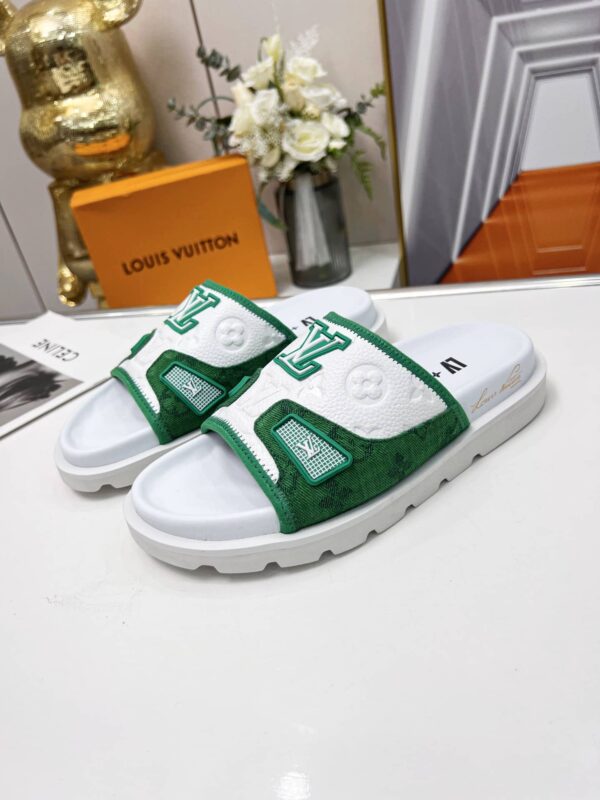 Louis Vuitton Women's Pool Pillow Comfort Mule Green For Women LV