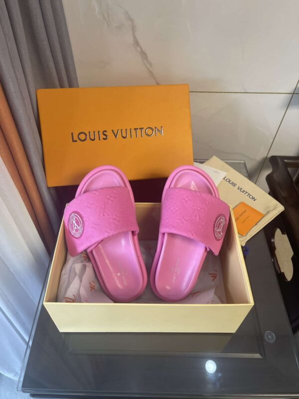 Louis Vuitton Women's Pool Pillow Comfort Mule Pink For Women LV