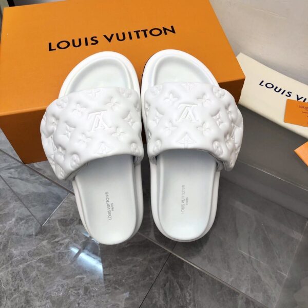 Louis Vuitton Women's Pool Pillow Flat Comfort Mule White For Women LV 1AABKV