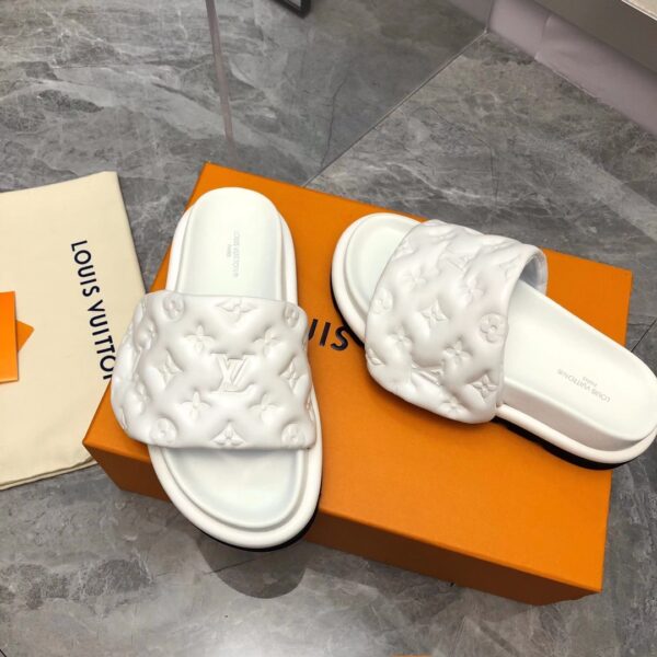 Louis Vuitton Women's Pool Pillow Flat Comfort Mule White For Women LV 1AABKV